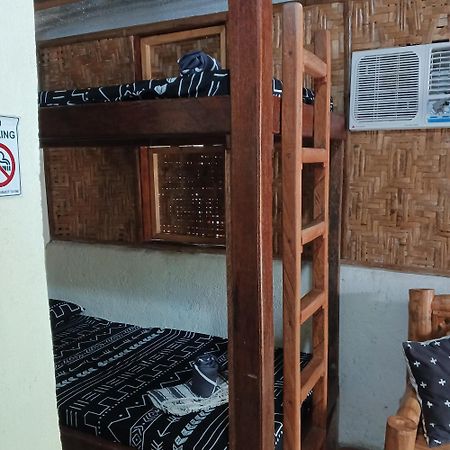 Two Crazy Monkeys Hotel Bakhawan Exterior photo