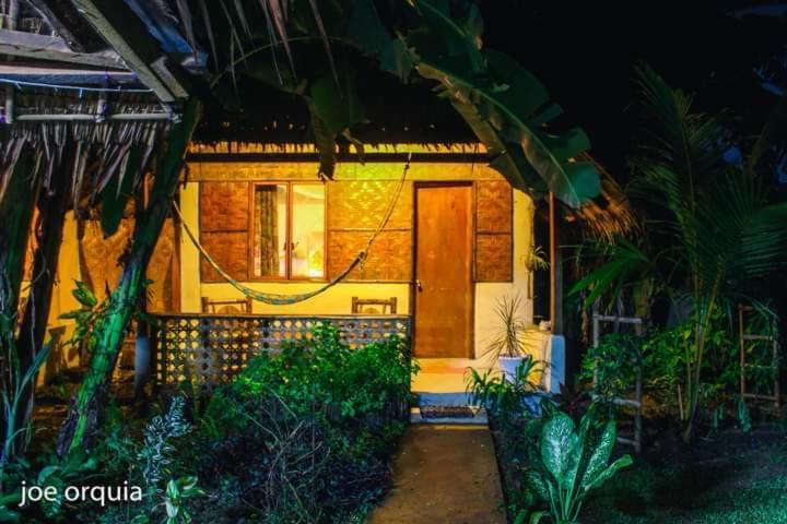 Two Crazy Monkeys Hotel Bakhawan Exterior photo