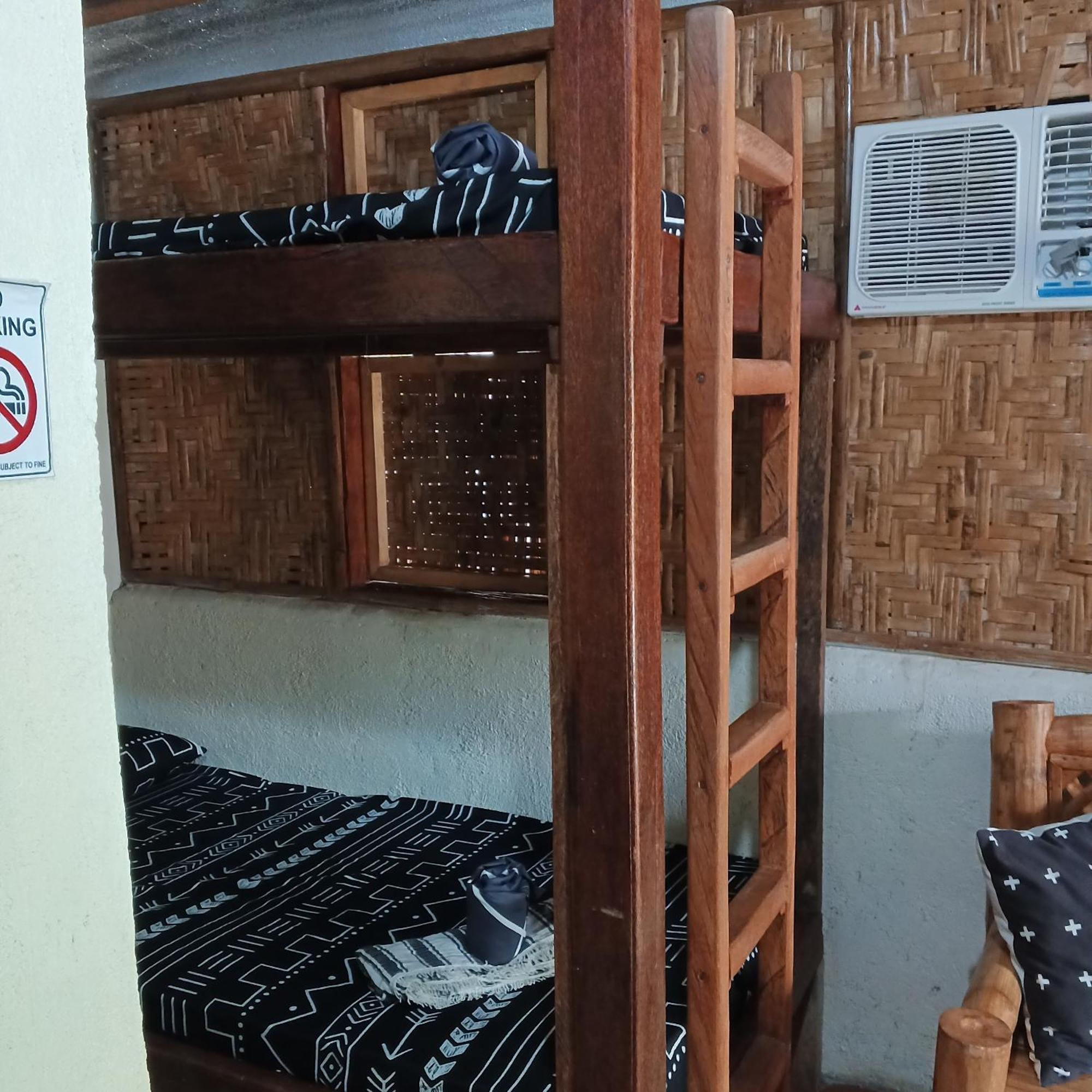 Two Crazy Monkeys Hotel Bakhawan Exterior photo